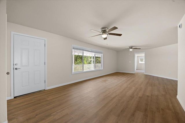 181 Oak Hollow Lane, Riddle, OR 97469