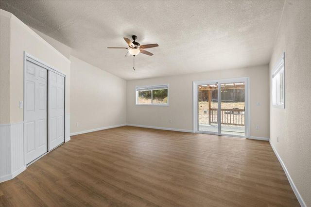 181 Oak Hollow Lane, Riddle, OR 97469