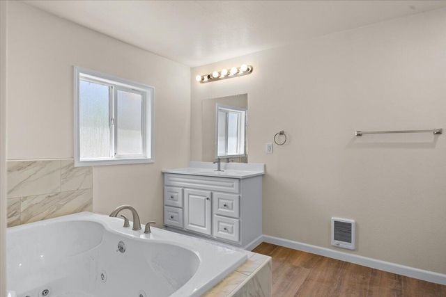 181 Oak Hollow Lane, Riddle, OR 97469