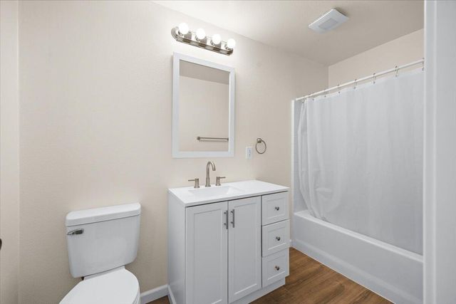 181 Oak Hollow Lane, Riddle, OR 97469