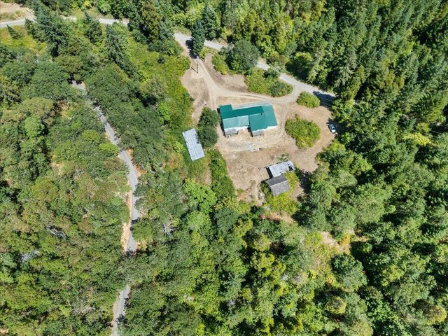 181 Oak Hollow Lane, Riddle, OR 97469