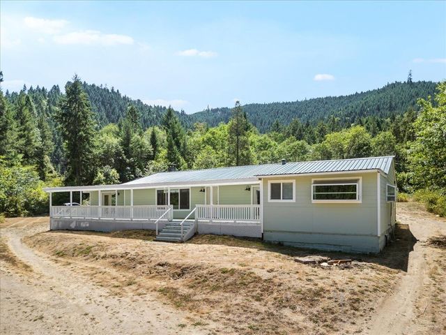 181 Oak Hollow Lane, Riddle, OR 97469