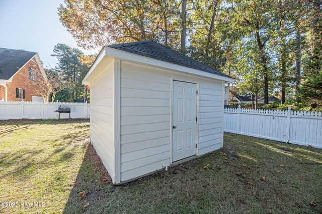 3502 Wallingford Road, Greenville, NC 27858