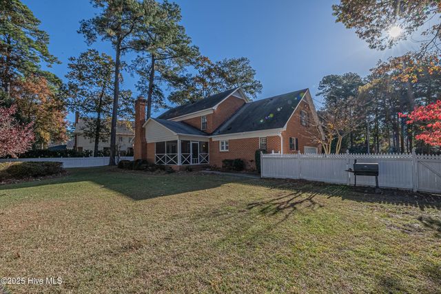 3502 Wallingford Road, Greenville, NC 27858