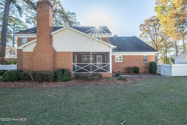3502 Wallingford Road, Greenville, NC 27858