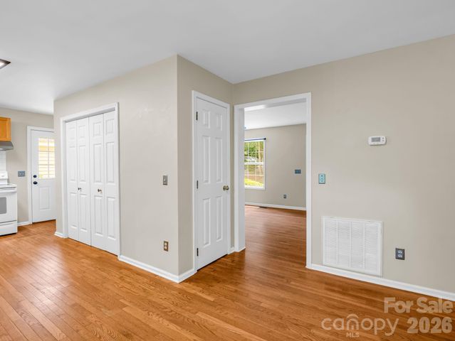 30 Lake Forest Lane, Hendersonville, NC 28739