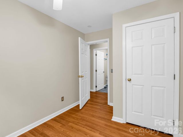 30 Lake Forest Lane, Hendersonville, NC 28739