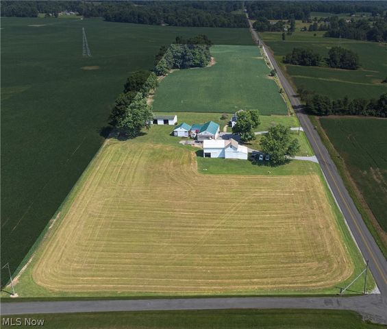 12666 S State Line Road, Petersburg, OH 44454