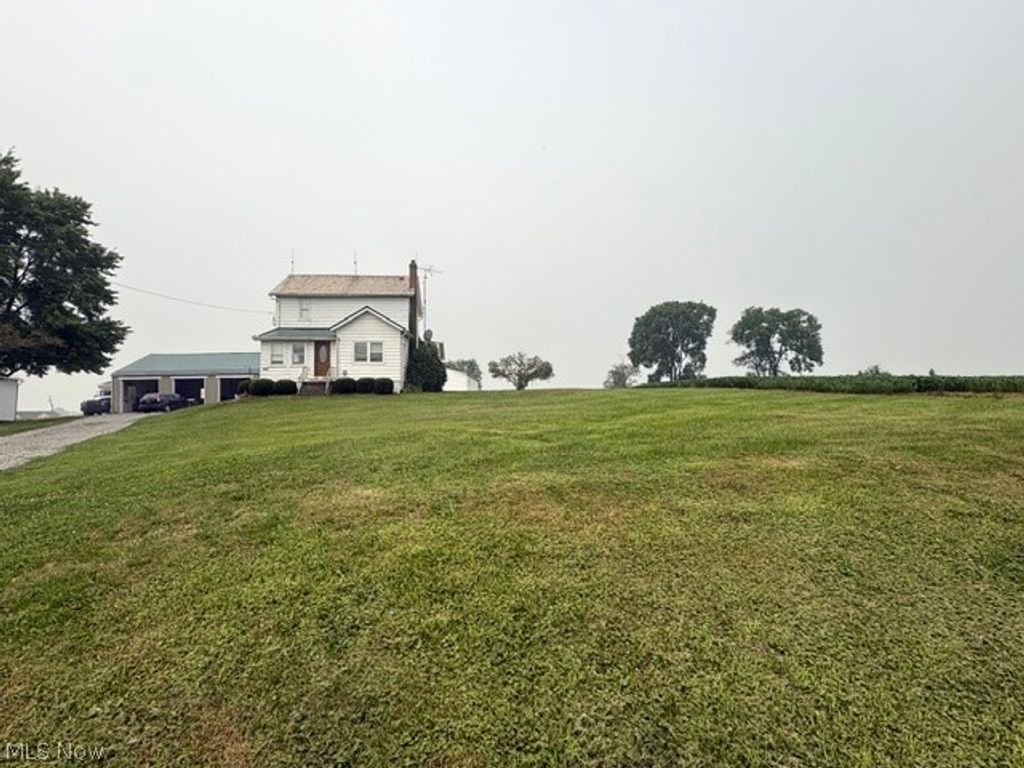 12666 S State Line Road, Petersburg, OH 44454