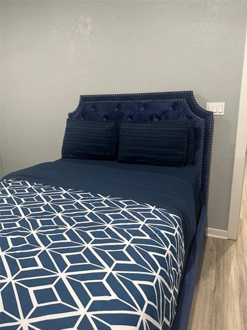 7925 Brandon St Street B, Houston, TX 77051