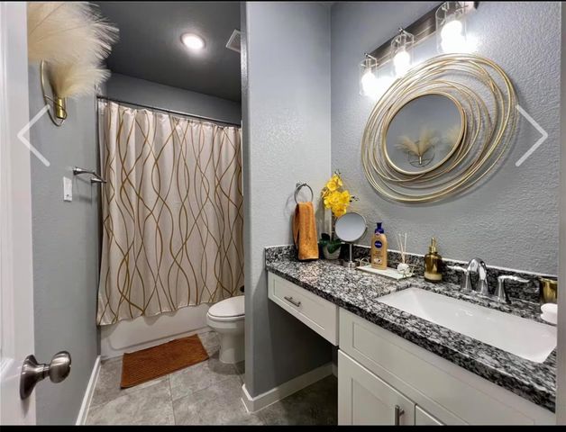 7925 Brandon St Street B, Houston, TX 77051