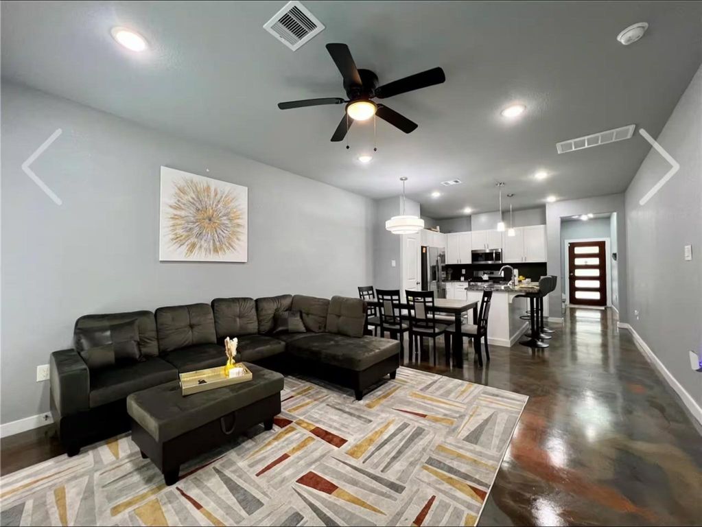 7925 Brandon St Street B, Houston, TX 77051