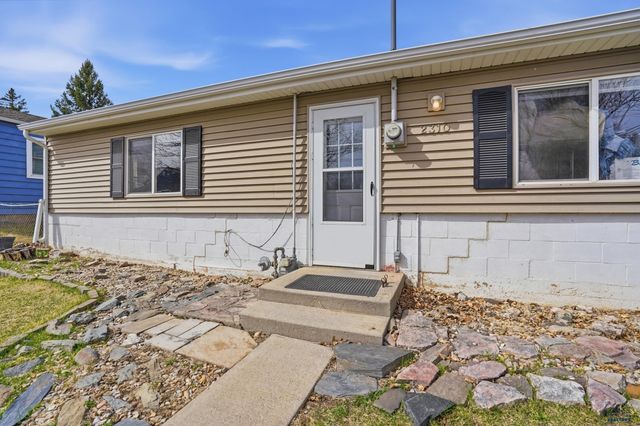 2310 5TH ST, Rapid City, SD 57701