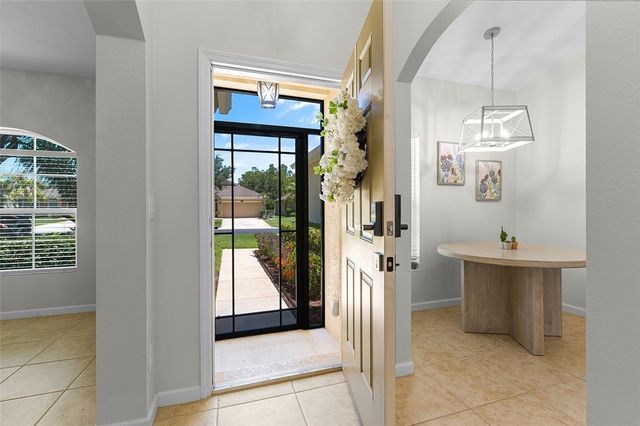 8110 Westfield Circle, Vero Beach, FL 32966