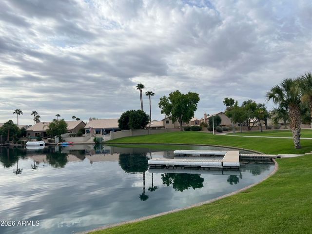 910 S PARADISE Drive, Gilbert, AZ 85233