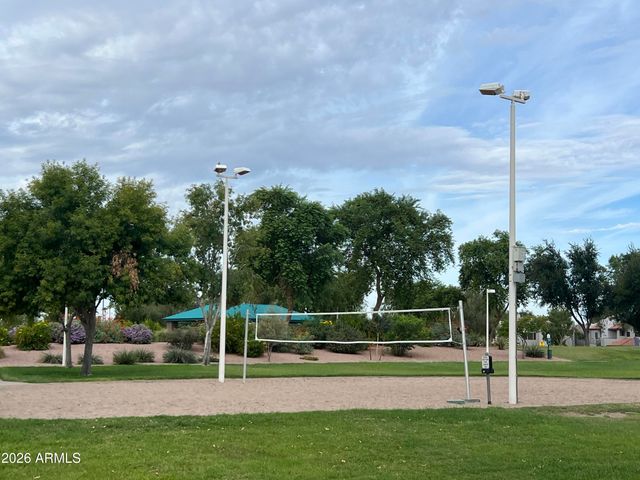 910 S PARADISE Drive, Gilbert, AZ 85233