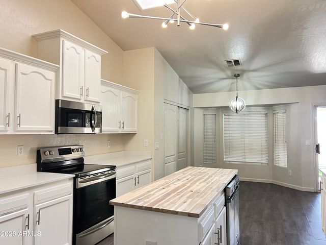 910 S PARADISE Drive, Gilbert, AZ 85233