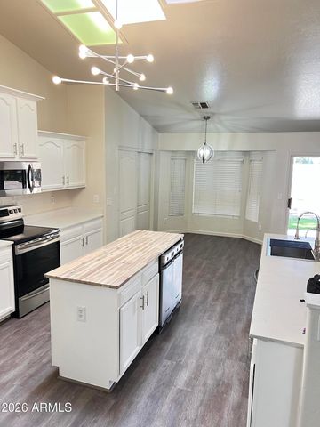 910 S PARADISE Drive, Gilbert, AZ 85233