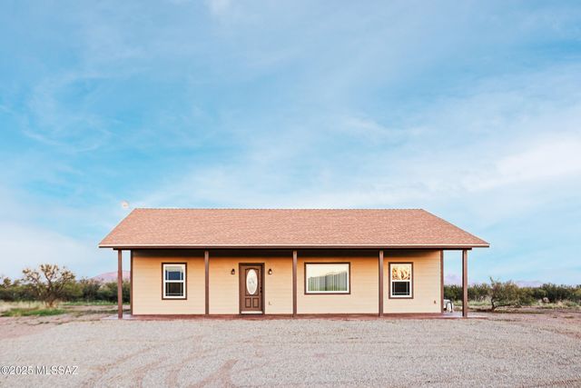 560 E Circle B Road, Willcox, AZ 85643