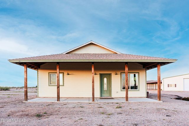 560 E Circle B Road, Willcox, AZ 85643