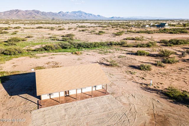 560 E Circle B Road, Willcox, AZ 85643