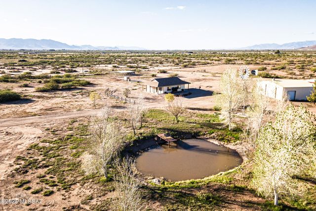 560 E Circle B Road, Willcox, AZ 85643