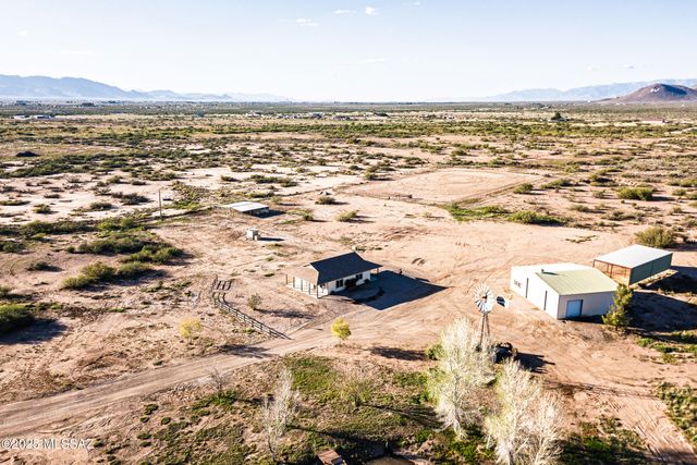 560 E Circle B Road, Willcox, AZ 85643