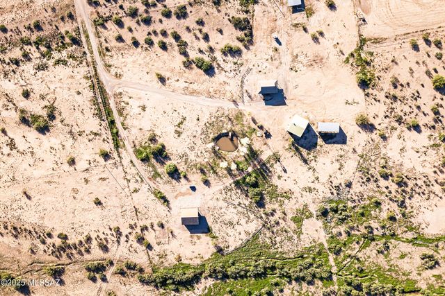 560 E Circle B Road, Willcox, AZ 85643