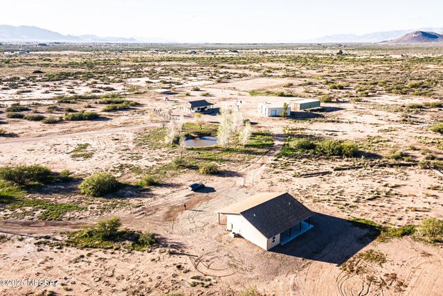 560 E Circle B Road, Willcox, AZ 85643