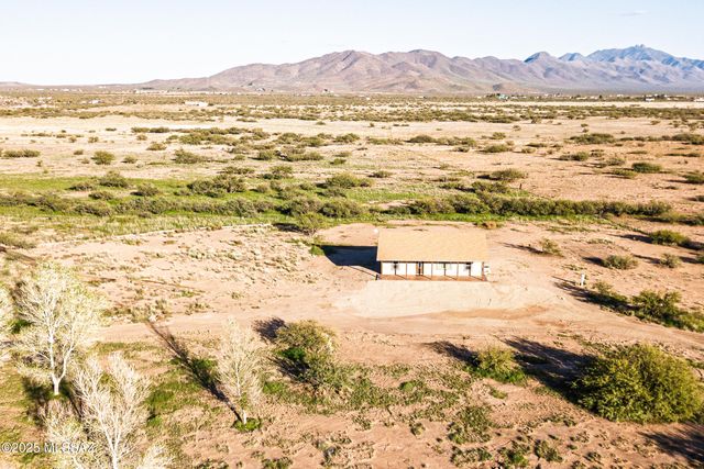 560 E Circle B Road, Willcox, AZ 85643
