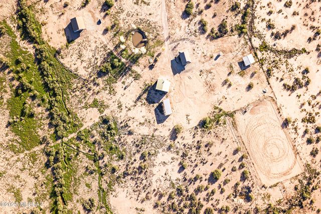 560 E Circle B Road, Willcox, AZ 85643