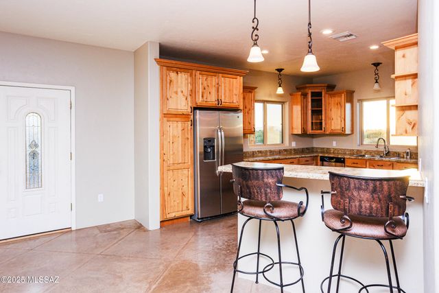 560 E Circle B Road, Willcox, AZ 85643