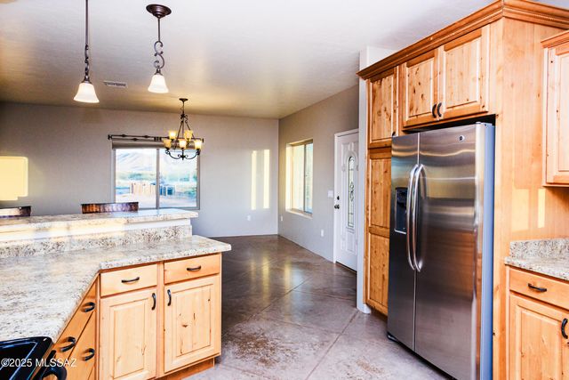 560 E Circle B Road, Willcox, AZ 85643