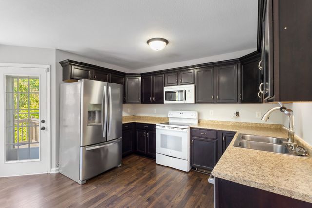 3484 Clover Hill Dr, Clarksville, TN 37043