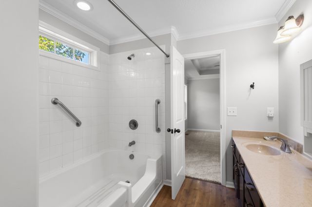 3484 Clover Hill Dr, Clarksville, TN 37043