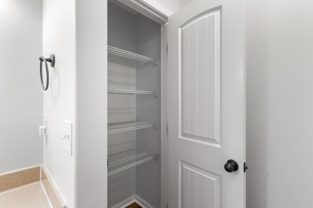 3484 Clover Hill Dr, Clarksville, TN 37043