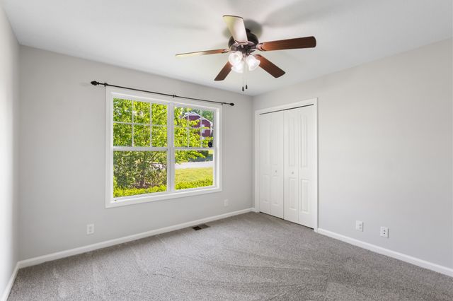 3484 Clover Hill Dr, Clarksville, TN 37043