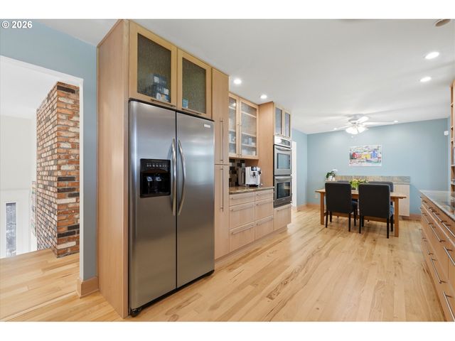 13475 Sw VILLAGE GLENN Dr, Tigard, OR 97223