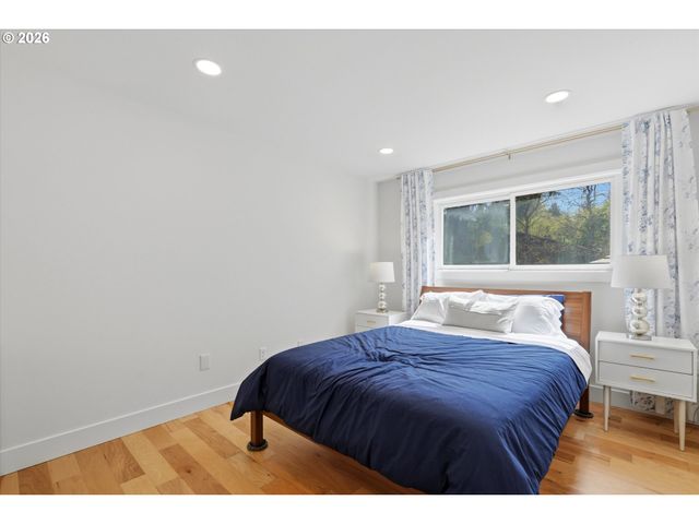 13475 Sw VILLAGE GLENN Dr, Tigard, OR 97223