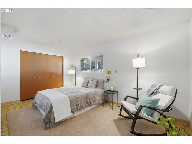 13475 Sw VILLAGE GLENN Dr, Tigard, OR 97223