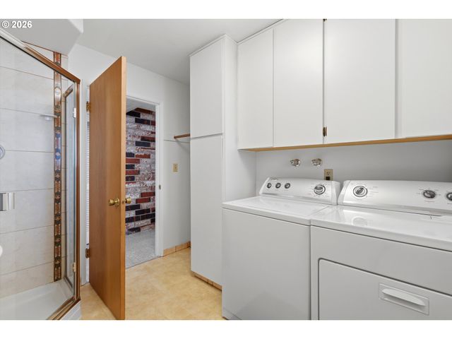 13475 Sw VILLAGE GLENN Dr, Tigard, OR 97223