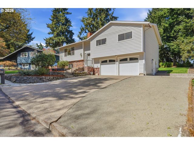 13475 Sw VILLAGE GLENN Dr, Tigard, OR 97223