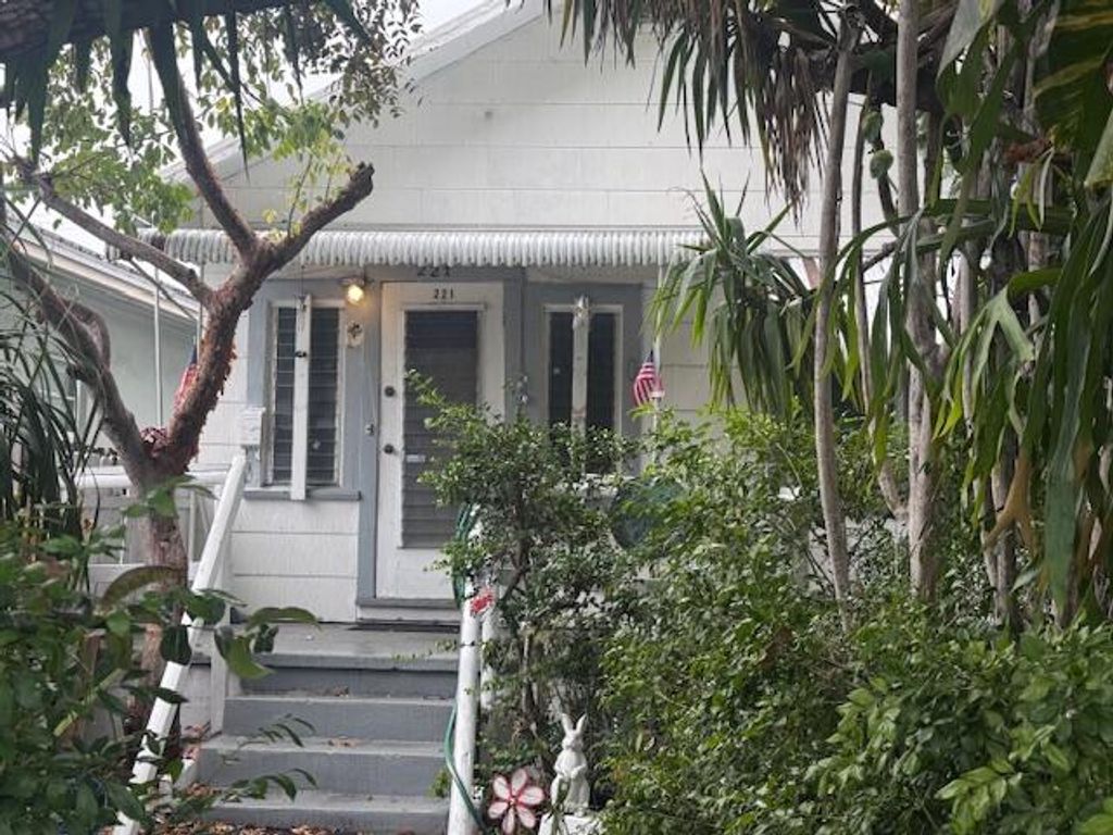 221 S J Street, Lake Worth Beach, FL 33460