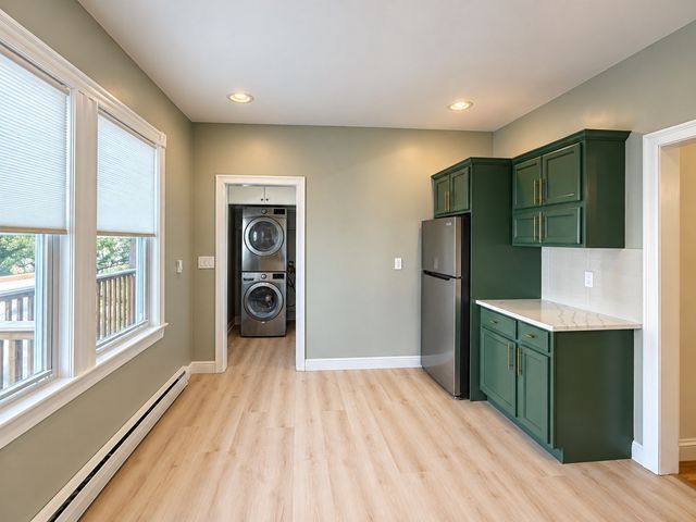 14 Dyer 3, Boston, MA 02124