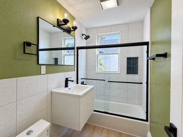 14 Dyer 3, Boston, MA 02124