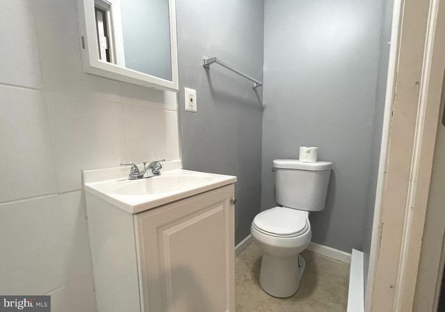 5922 ALMA ST, Philadelphia, PA 19149