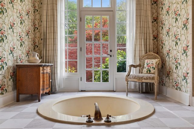 2512 N Waverly Drive, Bossier City, LA 71111