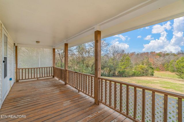 2950 Craigs Chapel Rd, Greenback, TN 37742