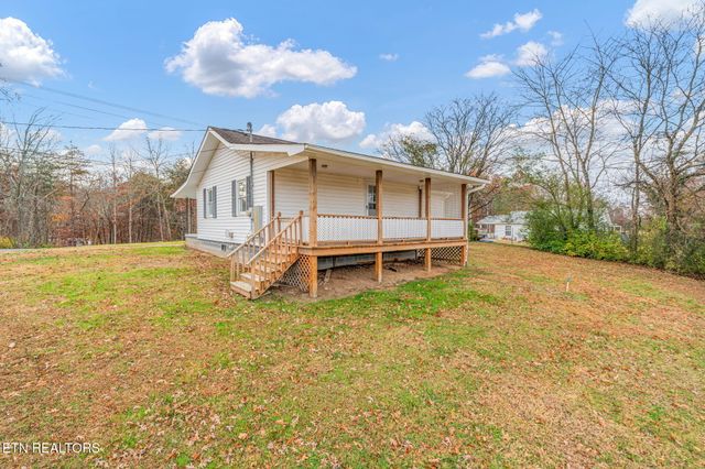 2950 Craigs Chapel Rd, Greenback, TN 37742