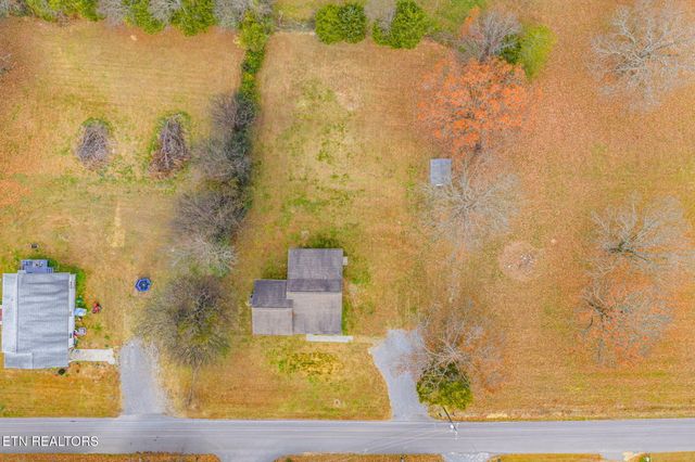 2950 Craigs Chapel Rd, Greenback, TN 37742